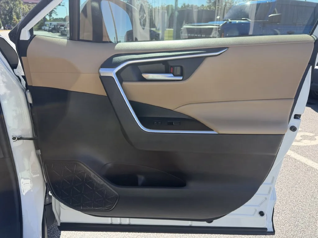 Certified Used 2025 Ice Toyota XLE image 24