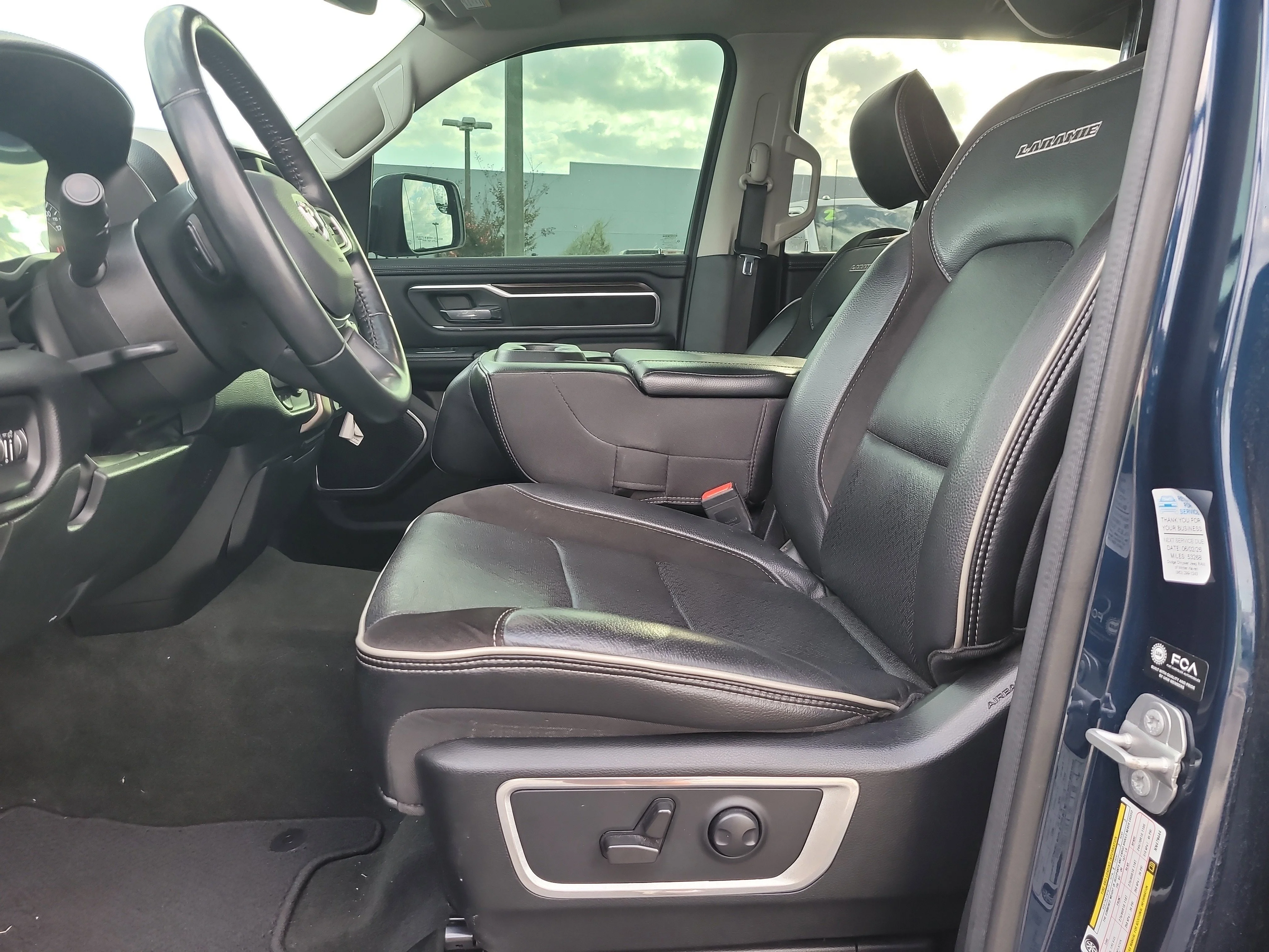 Used 2022 Patriot Blue Pearlcoat Ram Laramie image 18