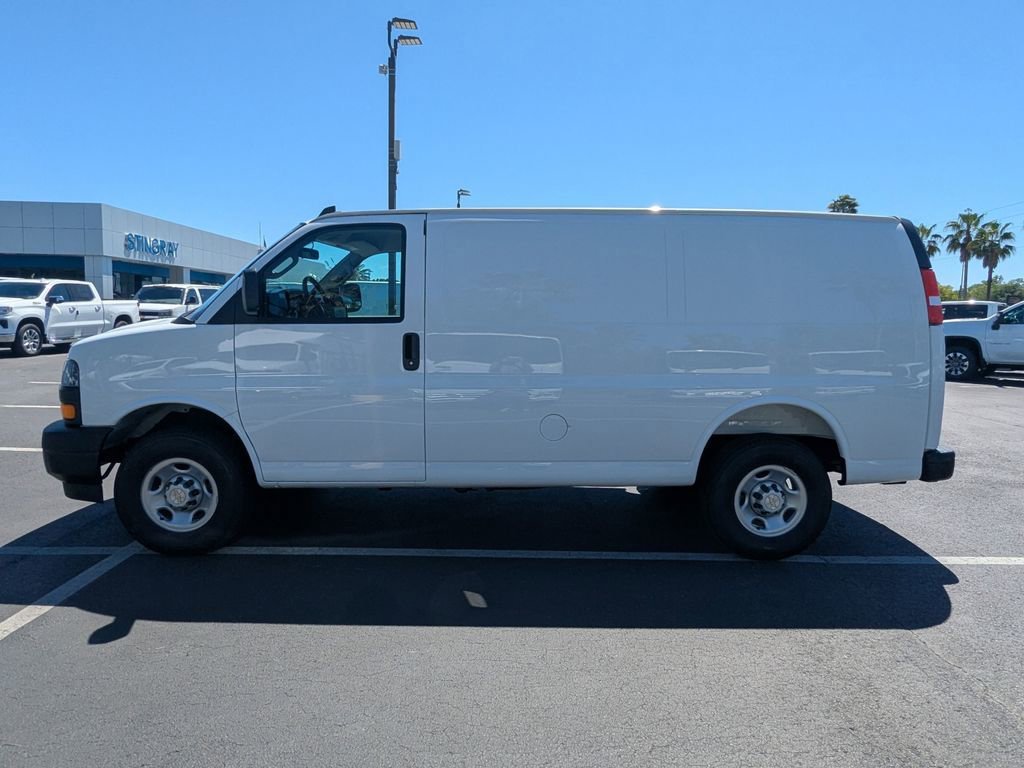 2025 Chevrolet Express Cargo Work Van - Photo 8