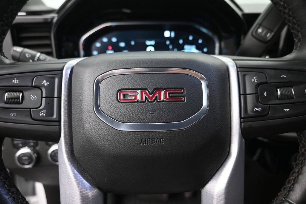 Used 2023 White GMC SLT image 17
