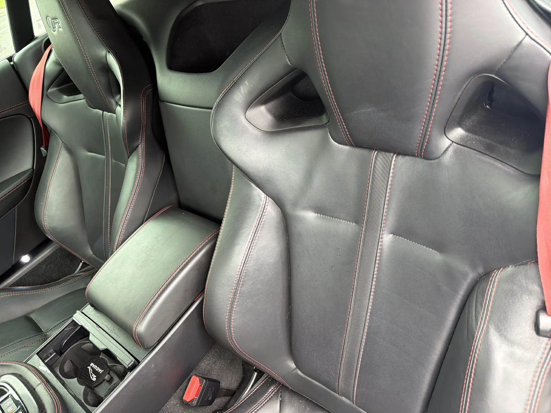 Used 2016  Jaguar R image 16