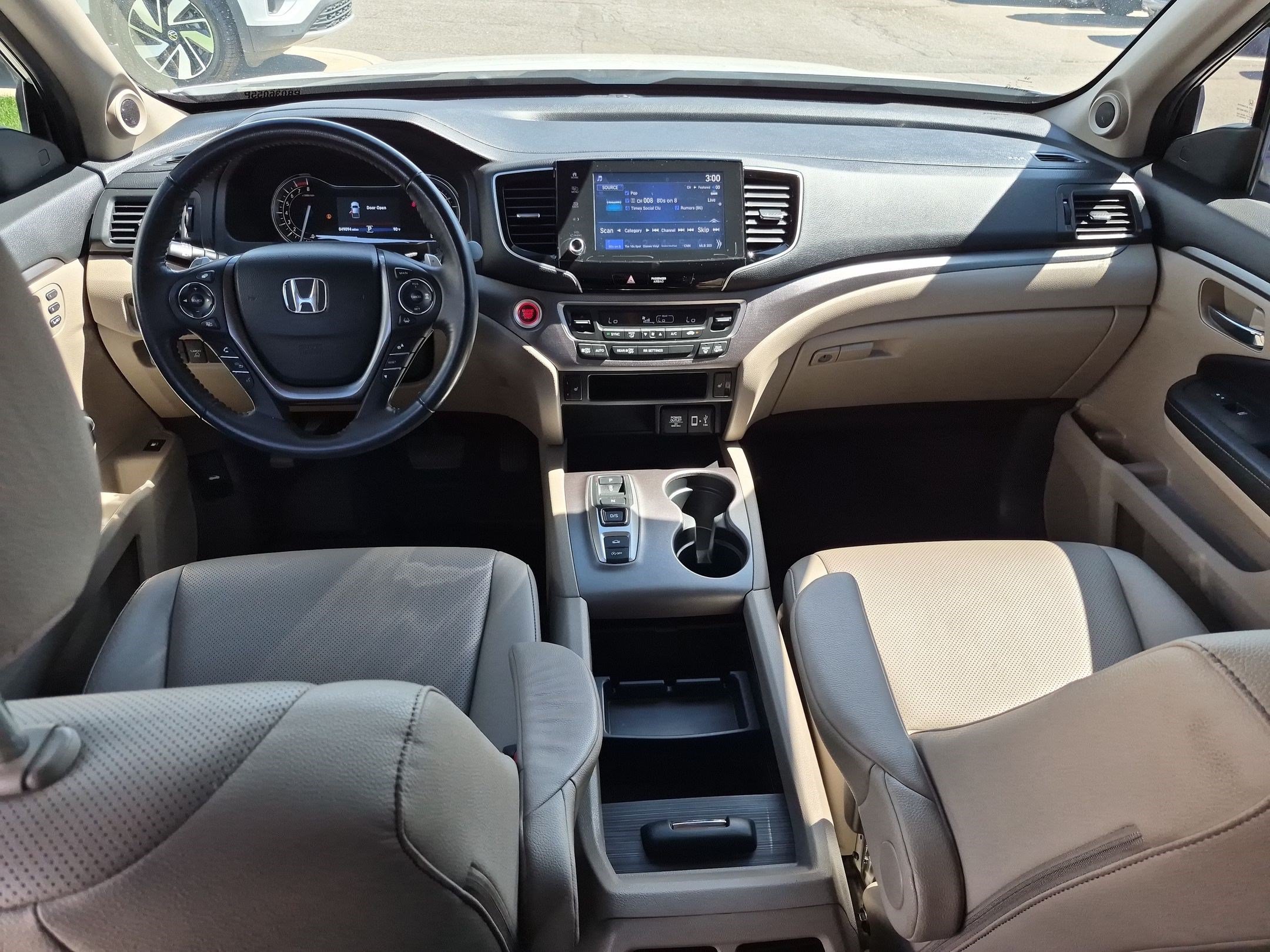 Used 2023 Platinum White Pearl Honda RTL image 29