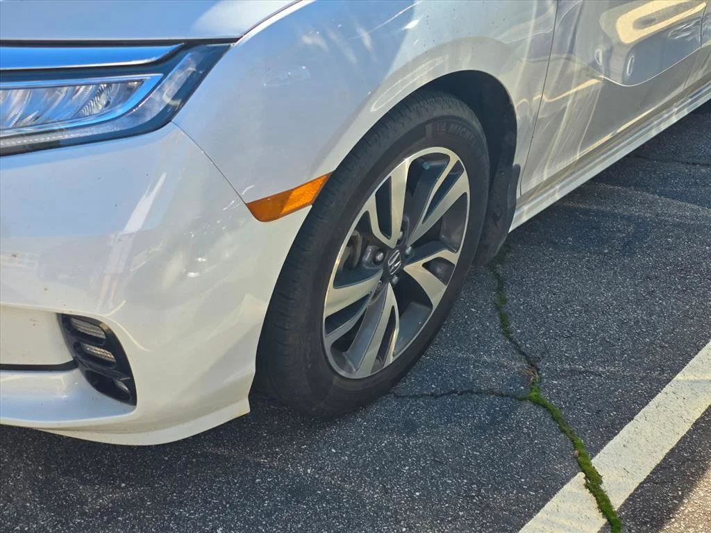 Used 2023  Honda Touring image 16