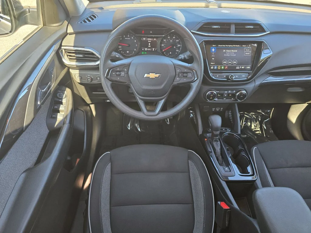 Used 2023 Gray Chevrolet LT image 29