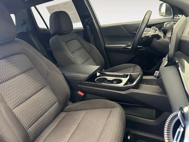 Used 2025 White Chevrolet LT image 15