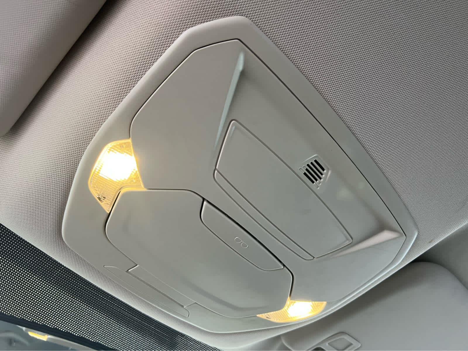 Used 2017 Magnetic Ford SE image 22