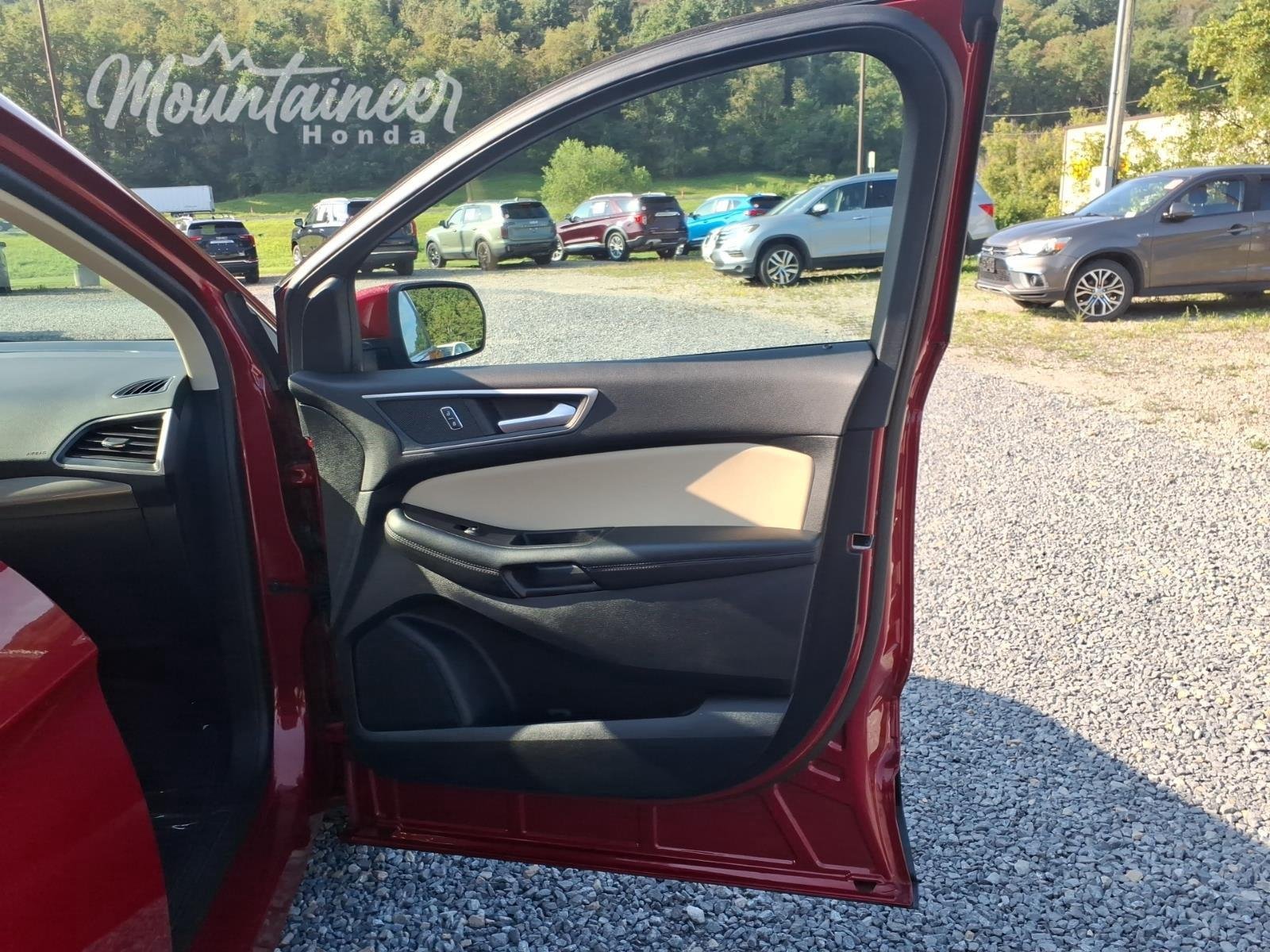 Used 2024 Rapid Red Metallic Tinted Clearcoat Ford SEL image 17