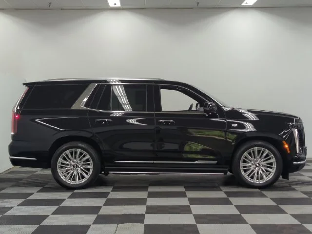 Used 2026  Cadillac Luxury image 11