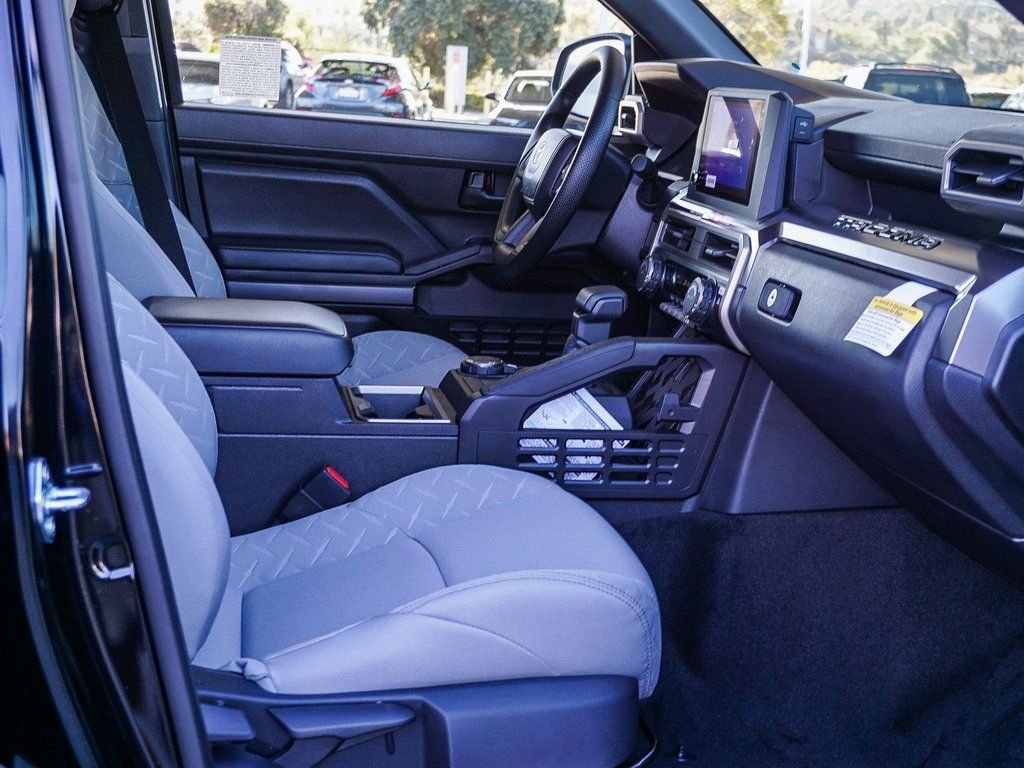2026 Toyota Tacoma SR5 - Photo 10