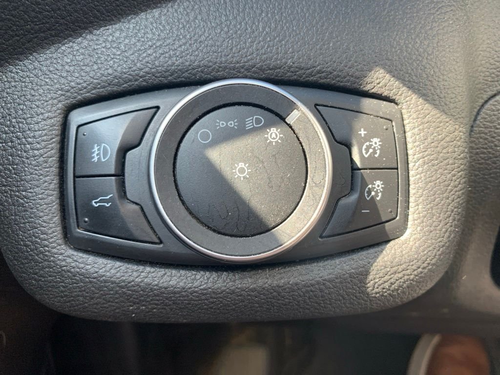 Used 2017 Red Ford SE image 23
