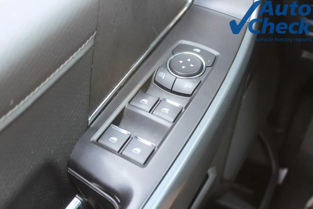 Used 2024 Oxford White Ford XLT image 19