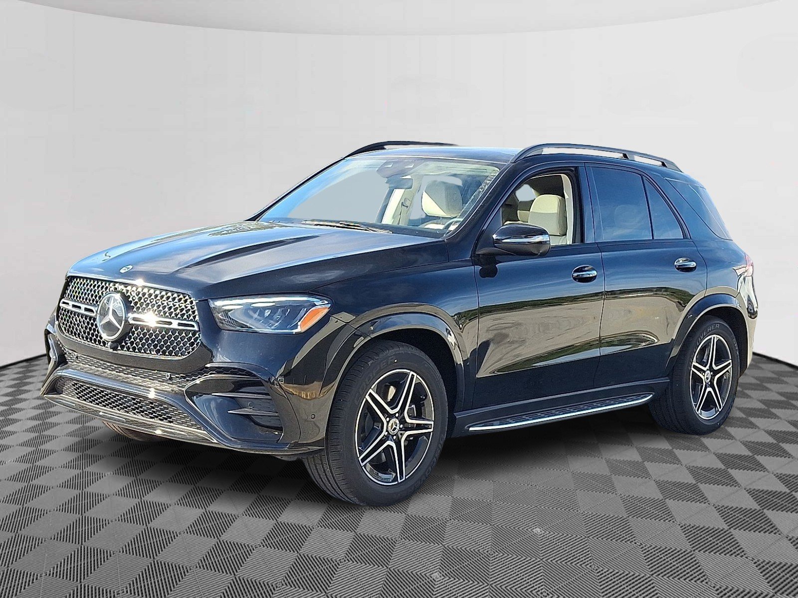 New 2026 Black Mercedes-Benz GLE 450 image 3