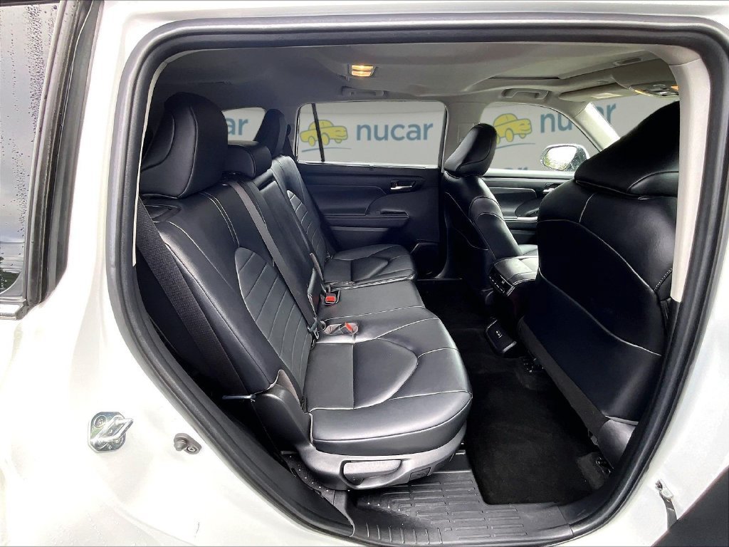 Used 2023 Beige Toyota XLE image 16