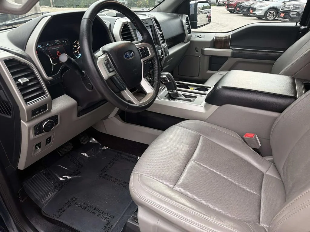 Used 2018 Blue Jeans Metallic Ford Lariat image 22
