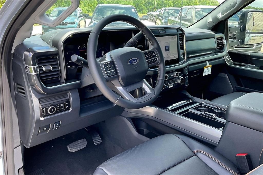 New 2026 Ford Super Duty F-250 Lariat 4D Crew Cab