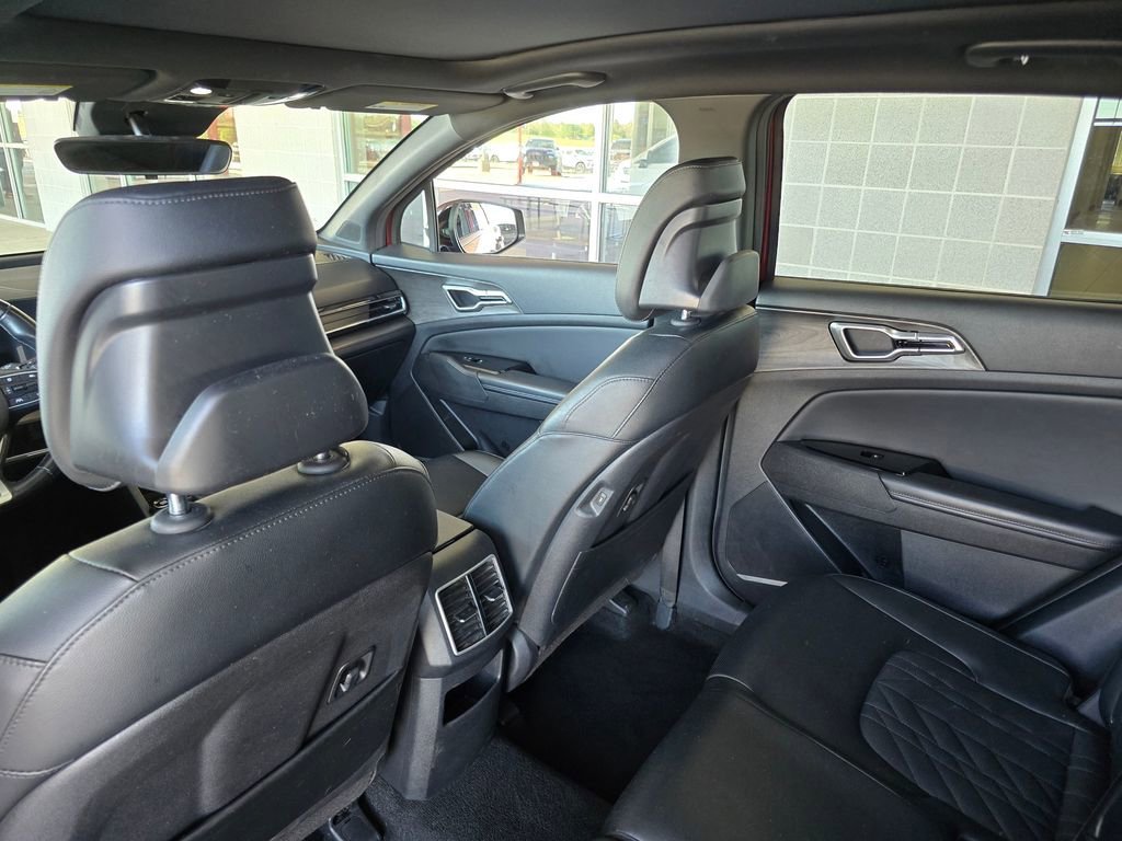 Used 2023 Red Kia X-Line image 21