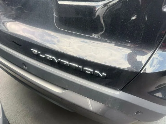 Used 2025 Ebony Twilight Metallic GMC Elevation image 8