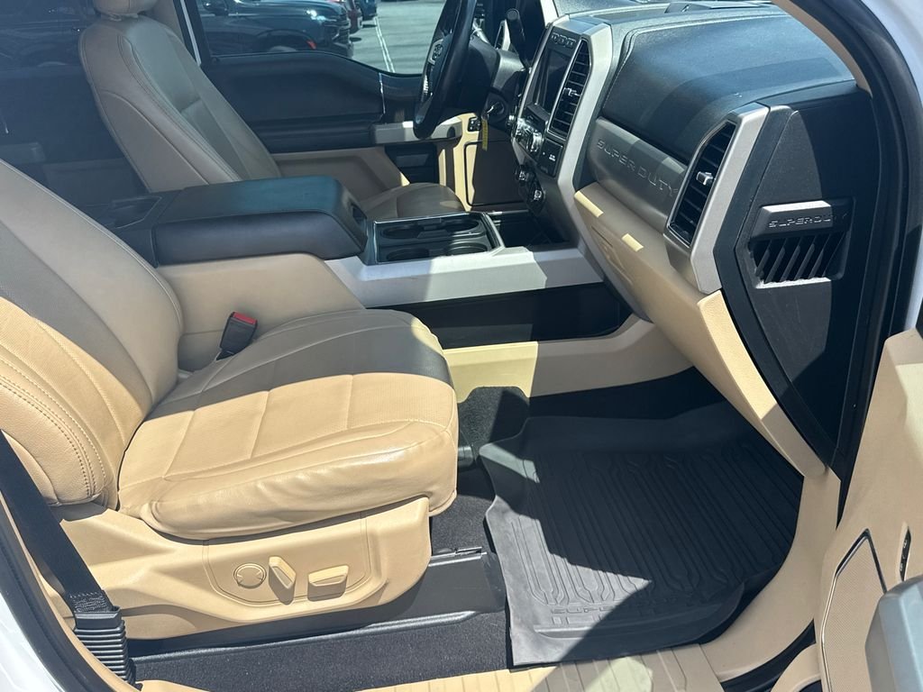 Used 2020 White Ford Lariat image 13