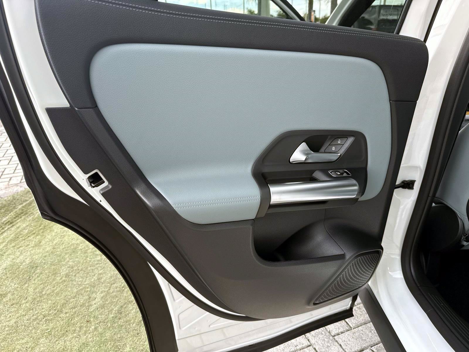 New 2026 Polar White Mercedes-Benz 250 4MATIC® SUV image 12