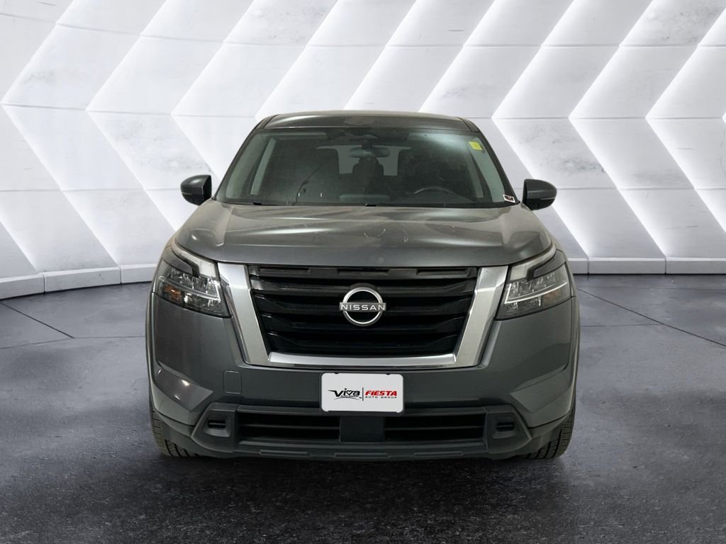Used 2022 Gray Nissan S image 2