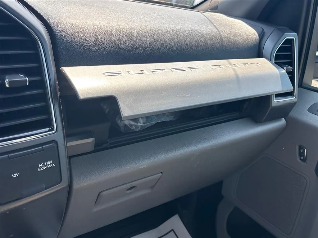 Used 2021 Oxford White Ford XLT image 37