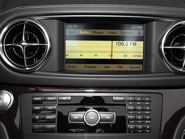 Used 2013 Silver Mercedes-Benz SL 550 image 9