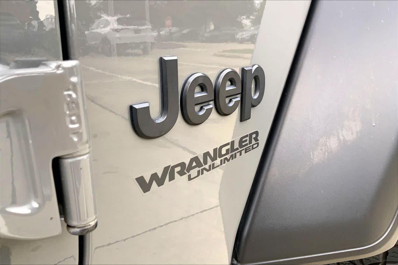 Used 2021 Sting-Gray Clearcoat Jeep Unlimited Willys image 30