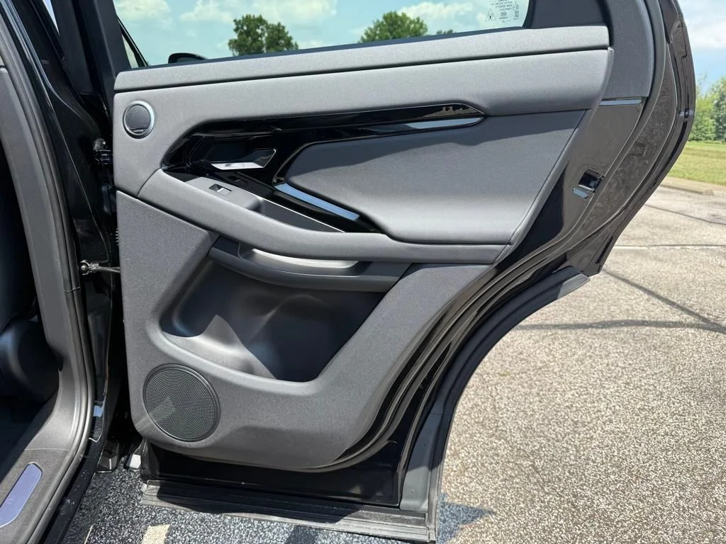 Used 2026 Black Land Rover Dynamic image 18