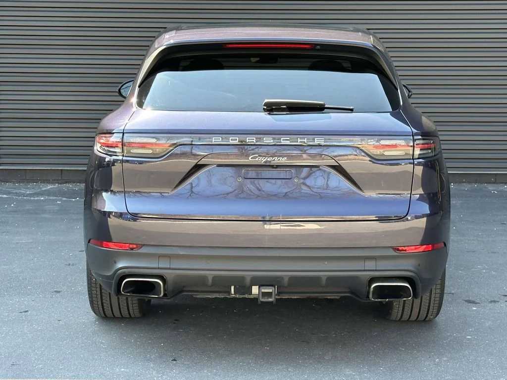Certified Used 2019 Blue Porsche  image 4