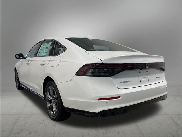 New 2026 Platinum White Pearl Honda EX-L image 3