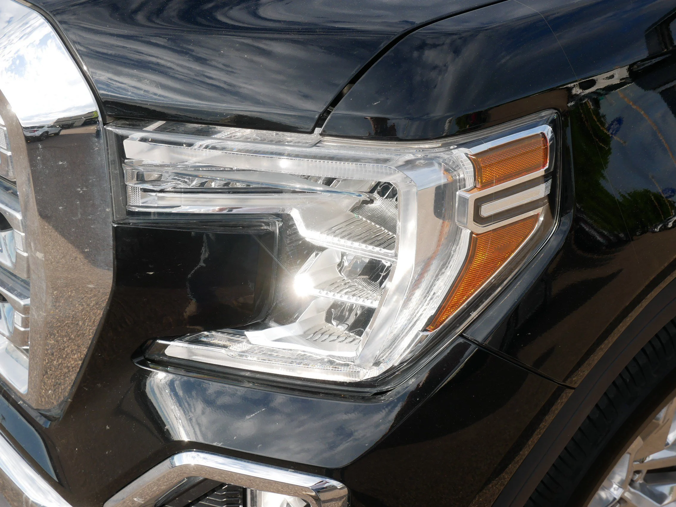 Certified Used 2020 Onyx Black GMC SLT image 16