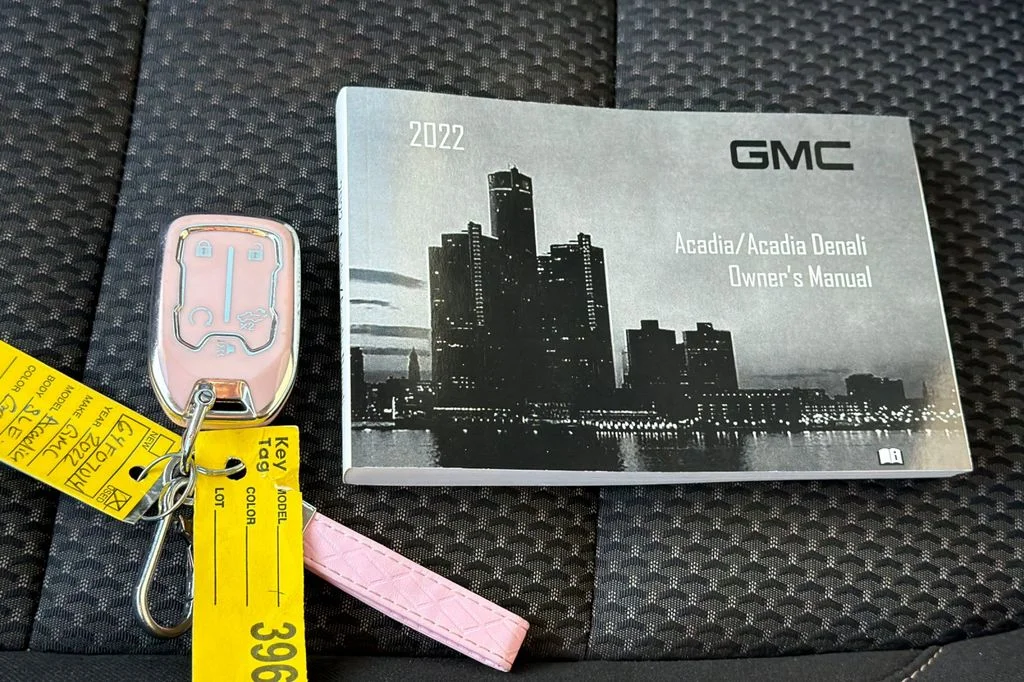 Used 2022 Satin Steel Metallic GMC SLE image 4