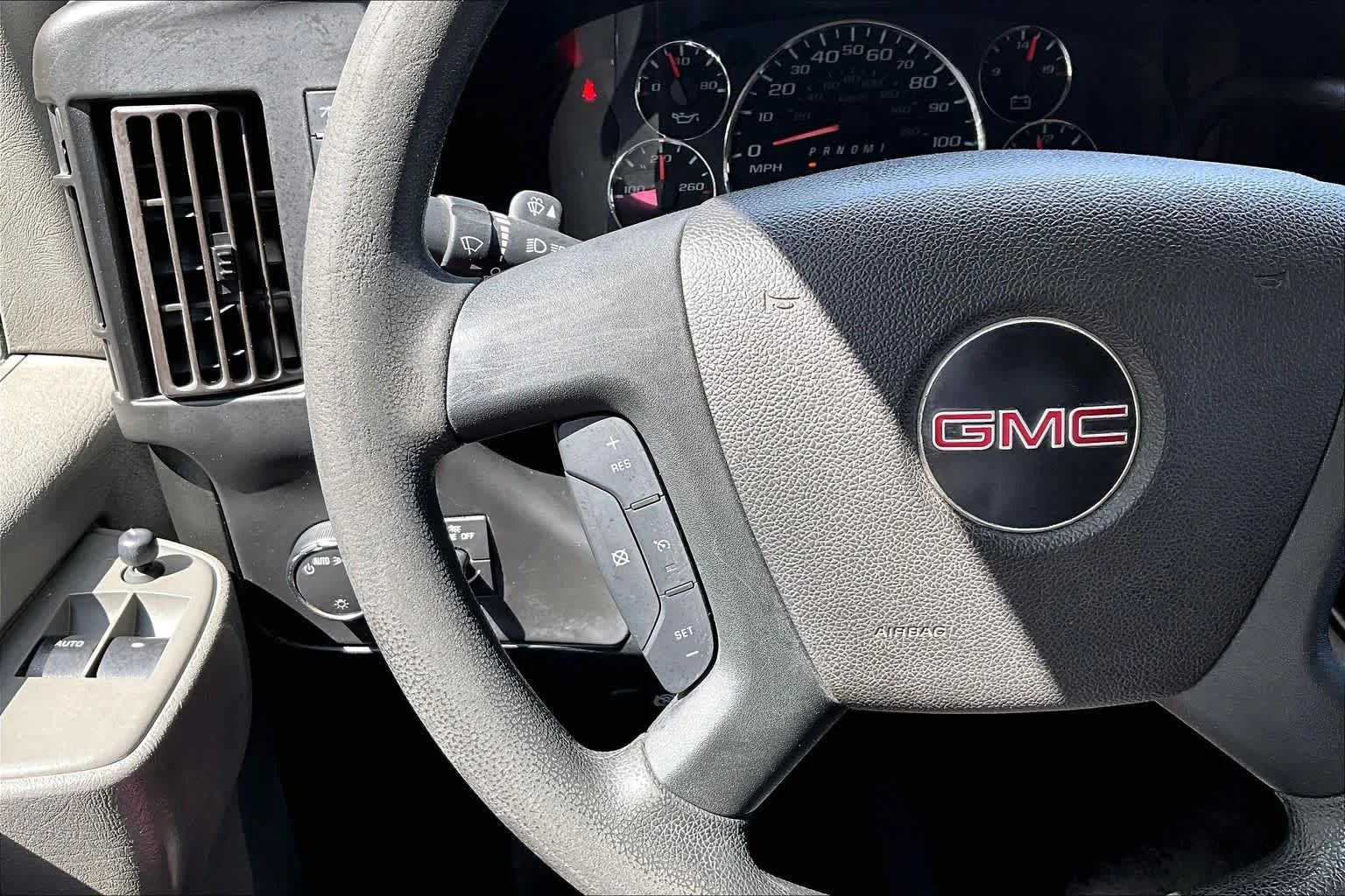 Certified Used 2020 Summit White GMC  image 23