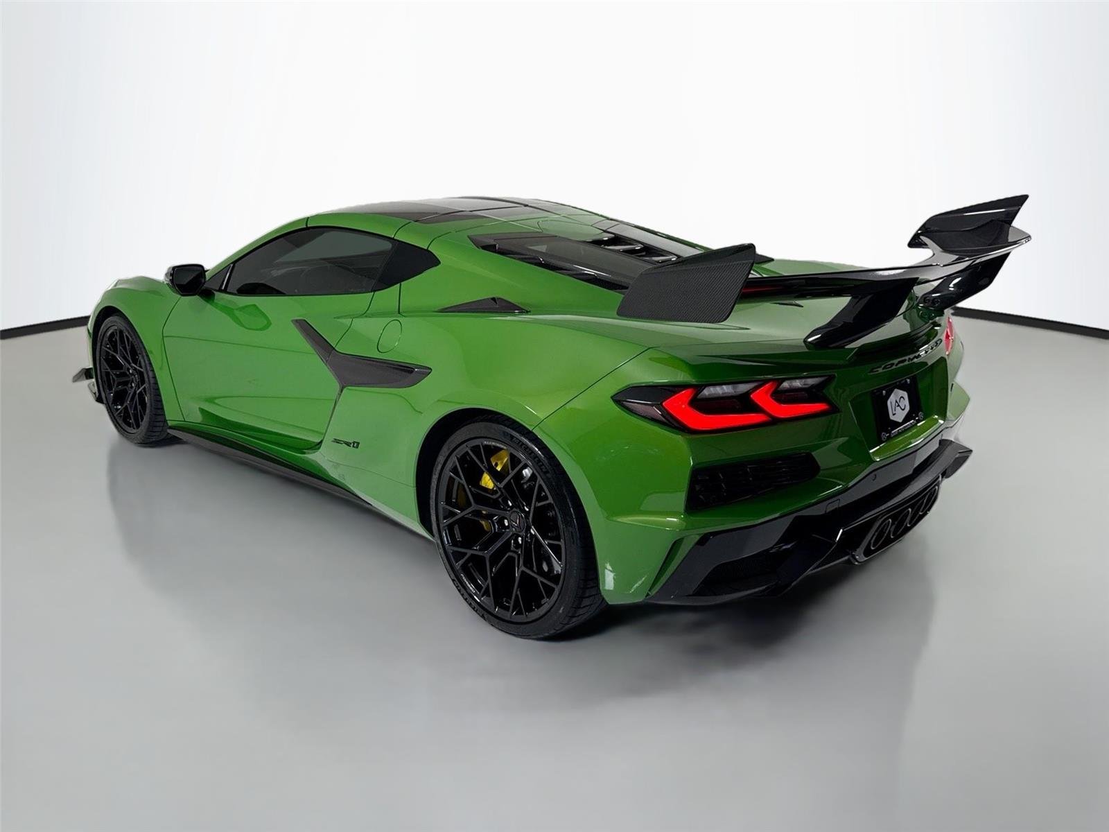 Used 2026 Roswell Green Metallic Chevrolet ZR1 | Carbon Fiber Aero Pkg | Front Lift | Carbon Flash Wheels image 64