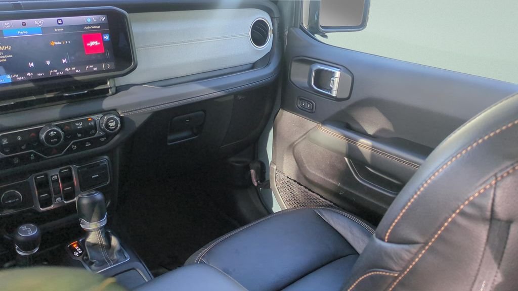 Used 2024 Gray Jeep Sahara image 14
