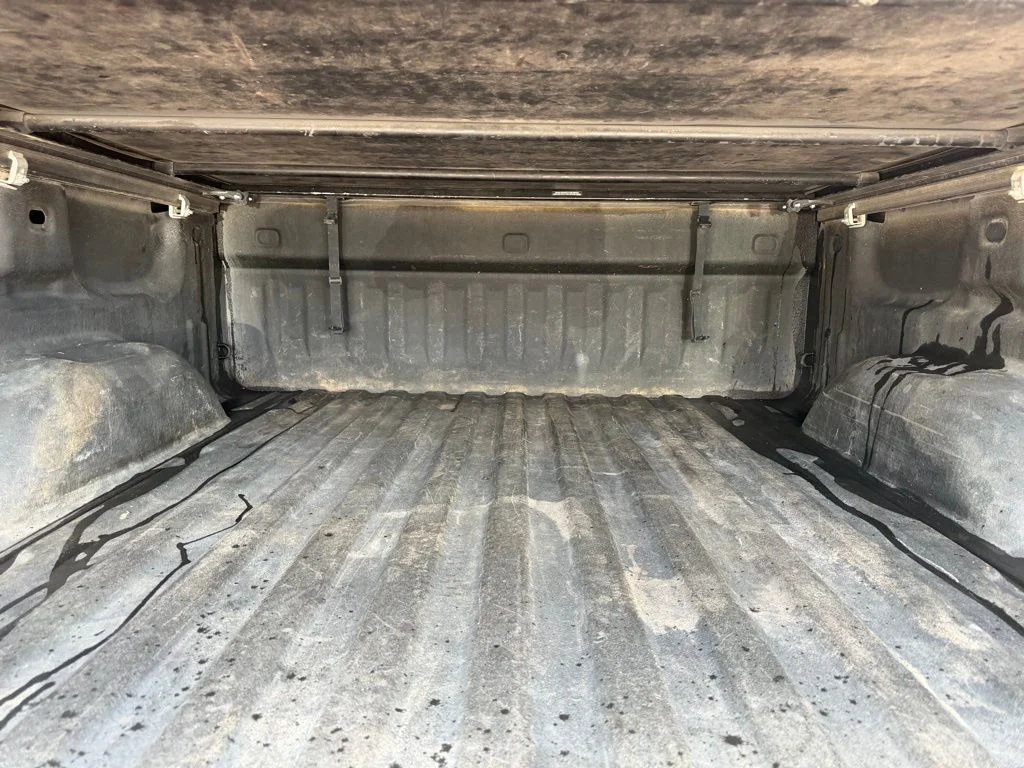 Used 2015 Black Chevrolet LT image 7