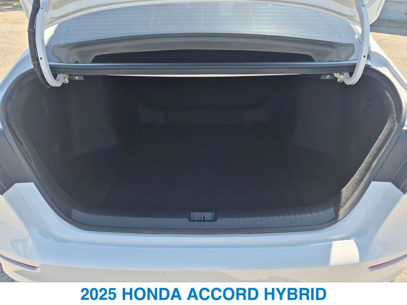 Used 2025 White Honda Sport image 23
