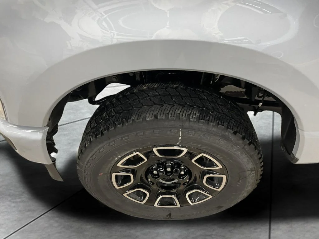 2026 Ford F-250 Super Duty Platinum - Photo 9