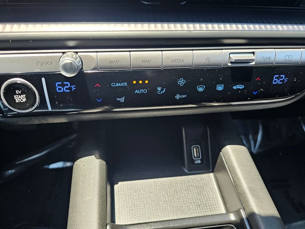 Certified Used 2024 Blue Hyundai SE image 30