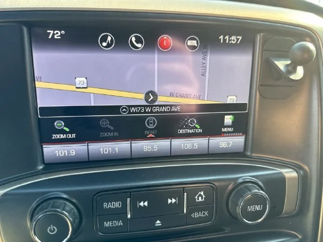 Used 2016 IRIDIUM METALLIC GMC Denali image 22