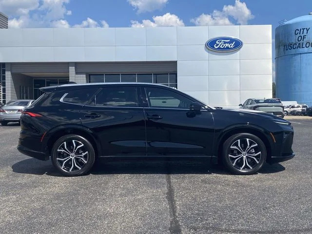 Used 2025 Black Toyota XLE image 2