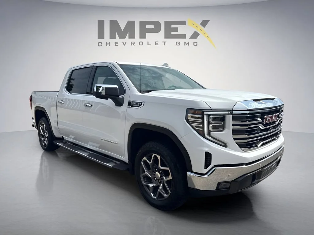 Used 2025 Summit White GMC SLT image 7