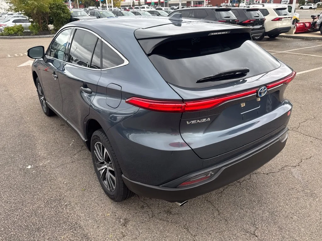 Used 2023 Gray Toyota LE image 5