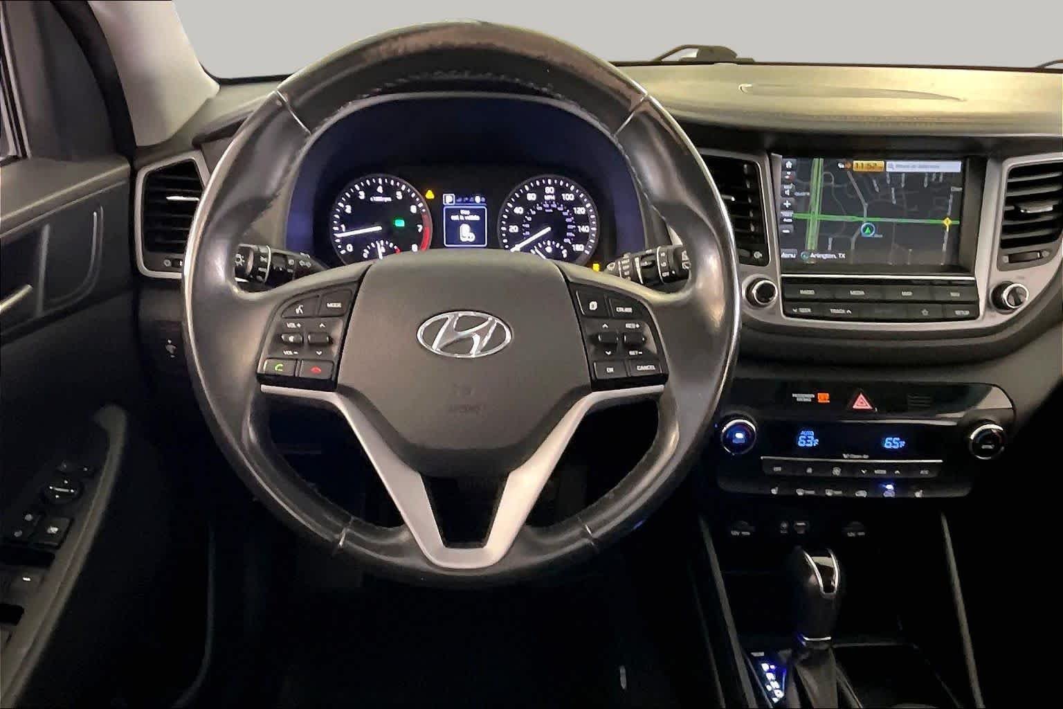 Used 2018 Molten Silver Hyundai SEL Plus image 5
