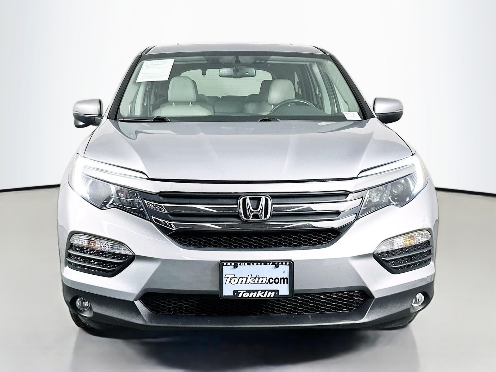 Used 2017 Lunar Silver Metallic Honda EX-L image 2