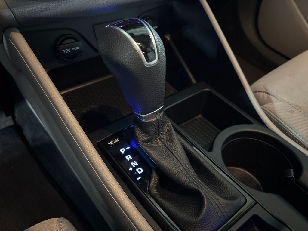 Used 2020 Silver Hyundai Value image 20