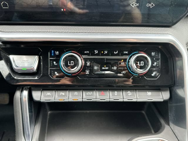 Used 2022 Pacific Blue Metallic GMC Denali image 38