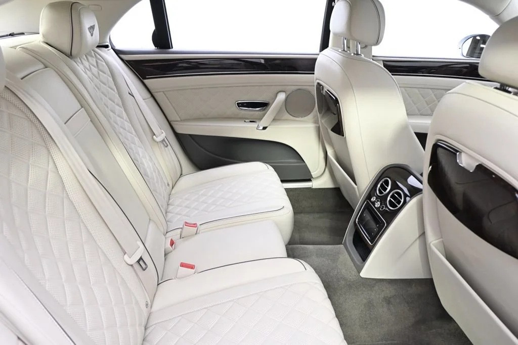 Used 2017 Silver Bentley V8 S image 19