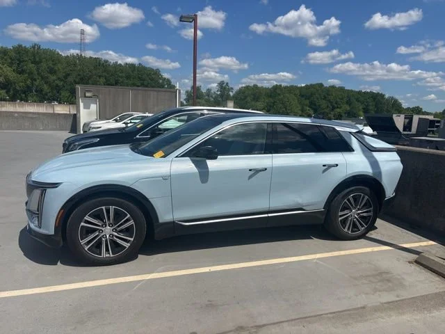 Used 2024 Cadillac LYRIQ Luxury 2 with VIN 1GYKPRRL0RZ126951 for sale in Bethesda, MD