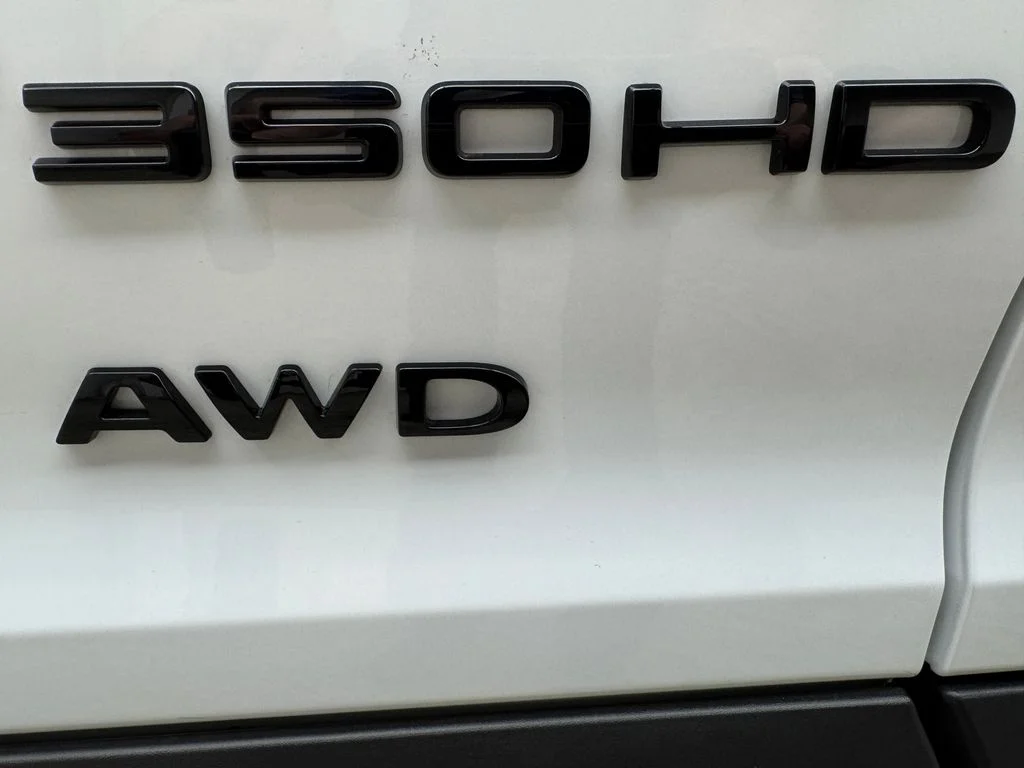 New 2026 Oxford White Ford Cutaway image 3